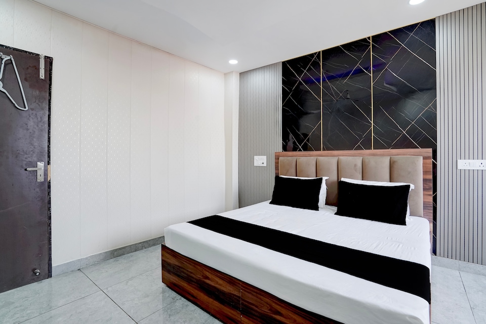 Hotel O Sky Rooms, Jammu, Jammu