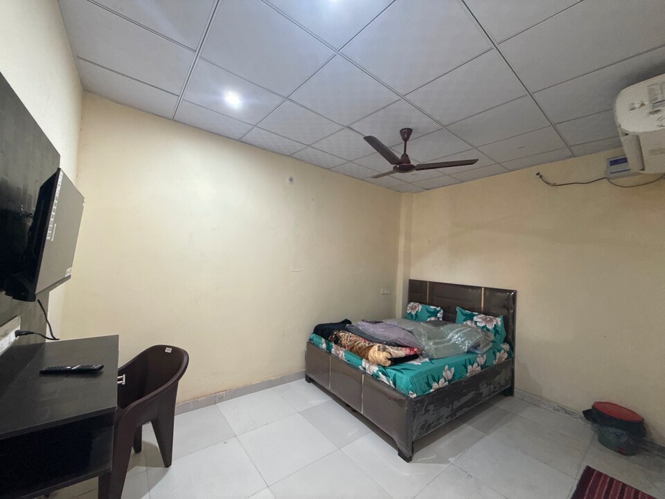 Hotel O Sushant .in , Greater Noida, Noida