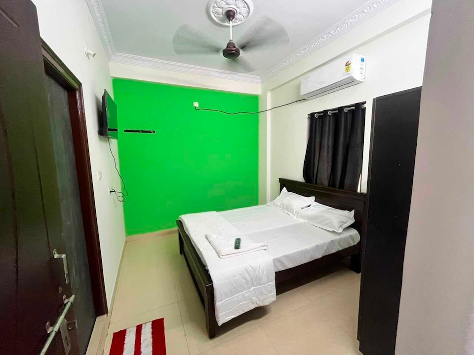 SPOT ON Rest Inn Hotel, Kondapur, Hyderabad