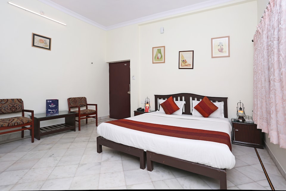 OYO Hotel Karan Villas, Kota, Kota