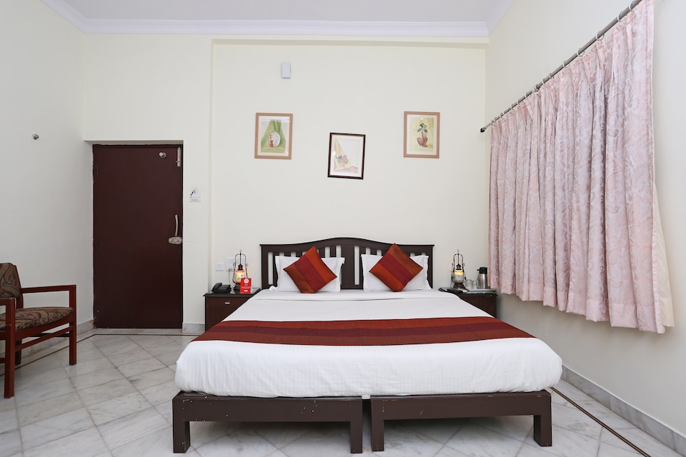 OYO Hotel Karan Villas, Kota, Kota