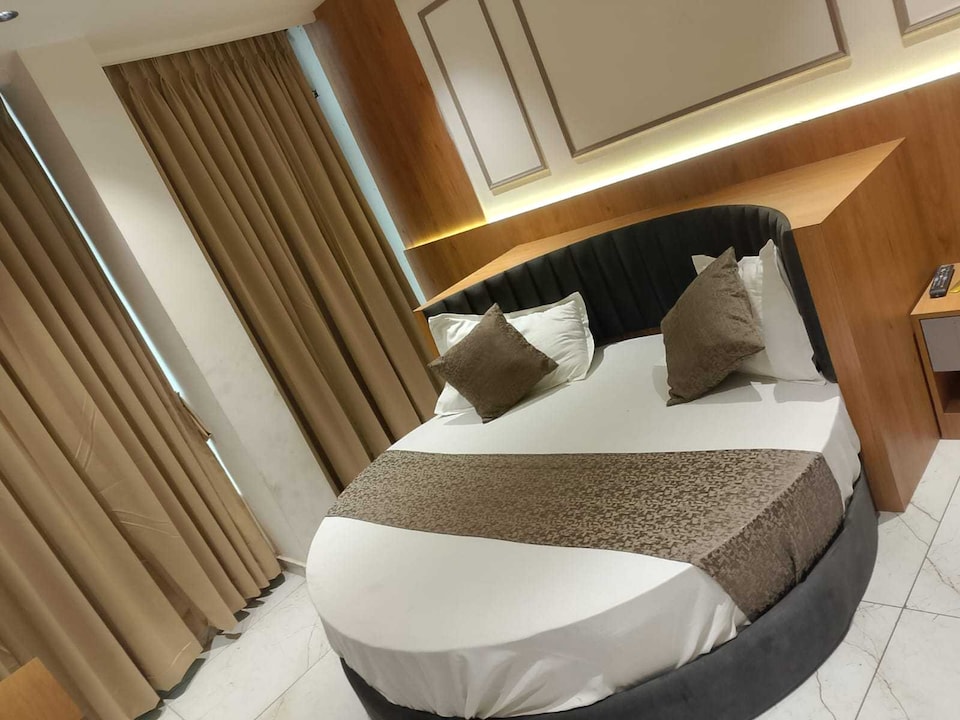 SPOT ON Hotel Blue Rain, Mahanagar Lucknow, Lucknow