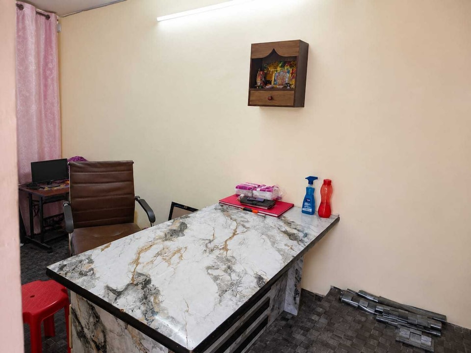 SPOT ON Hotel Blue Rain, Mahanagar Lucknow, Lucknow