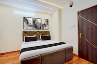 Hotel O AKS Grand