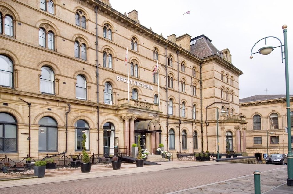 The Victoria Hotel, Bradford by Sunday, Bradford (North England), Bradford