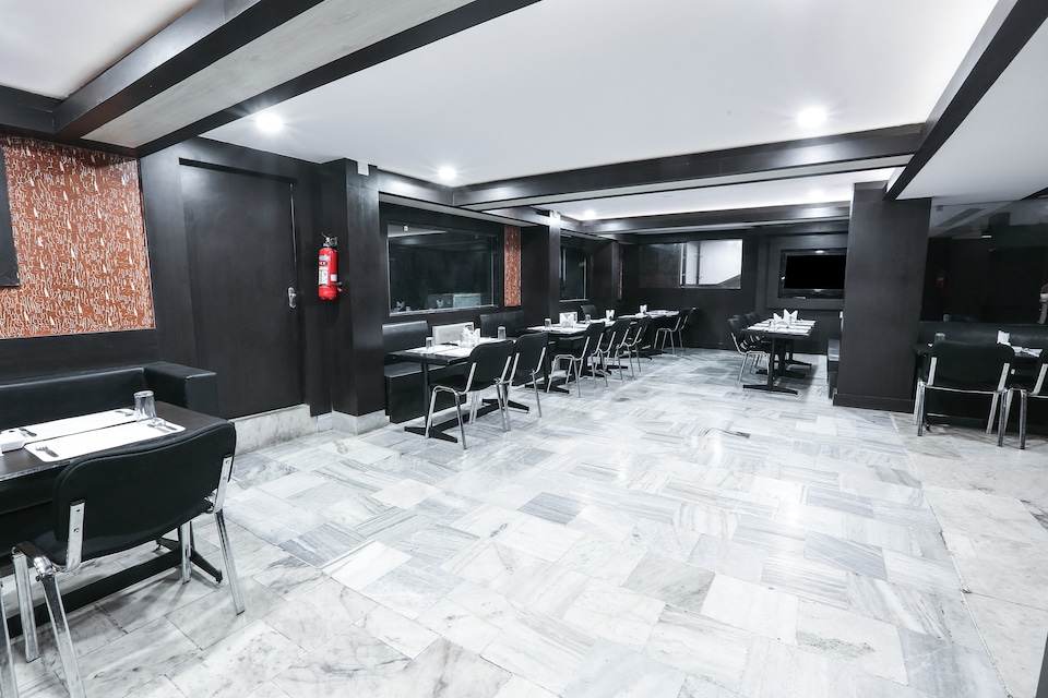 Capital O 15350 RnB Bhopal, Hamidia Road Bhopal, Bhopal