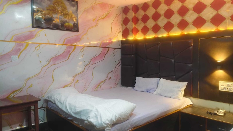 Hotel O Dumka Near Police Lane Formerly Hotel City, Dumka, Deoghar