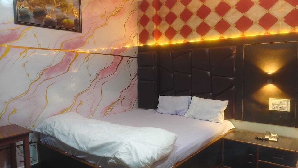 Hotel O Dumka Near Police Lane Formerly Hotel City, Dumka, Deoghar