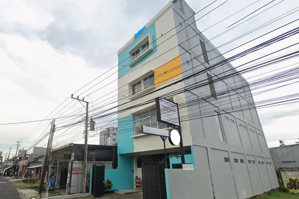Collection O near Adisutjipto Airport formerly Harmoni 88, Maguwoharjo, Yogyakarta