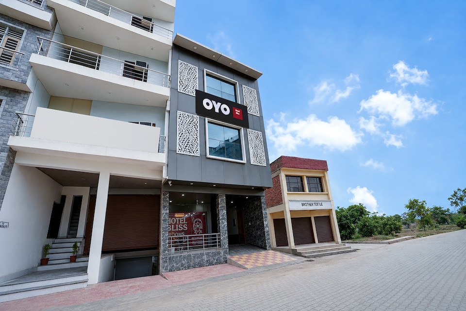 Spot On Hotel Bliss, Manimajra Chandigarh, Chandigarh
