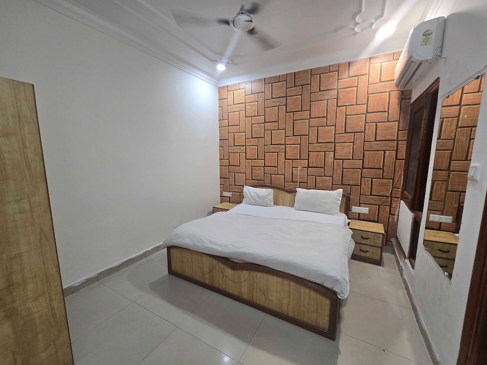 Hotel O golden shiva, Golden Temple Road Amritsar, Amritsar