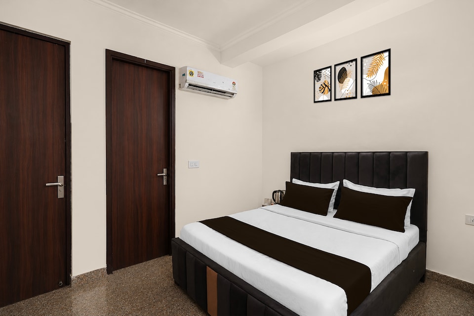 Hotel O Royal Villa, Rajouri Garden Delhi, Delhi