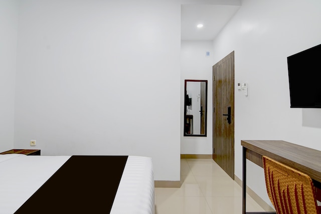 Collection O near Mall Ciputra formerly Lucky Stay