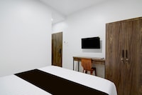 Collection O near Mall Ciputra formerly Lucky Stay
