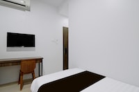 Collection O near Mall Ciputra formerly Lucky Stay