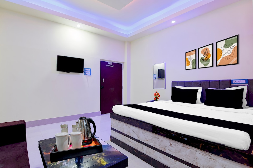 Hotel O Murshidabad Junction Berhampore, Hazarduari, Berhampore