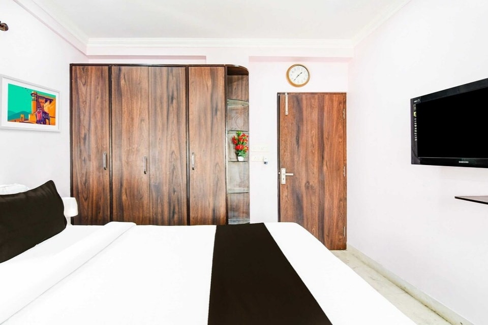 Hotel O Murshidabad Junction Berhampore, Hazarduari, Berhampore
