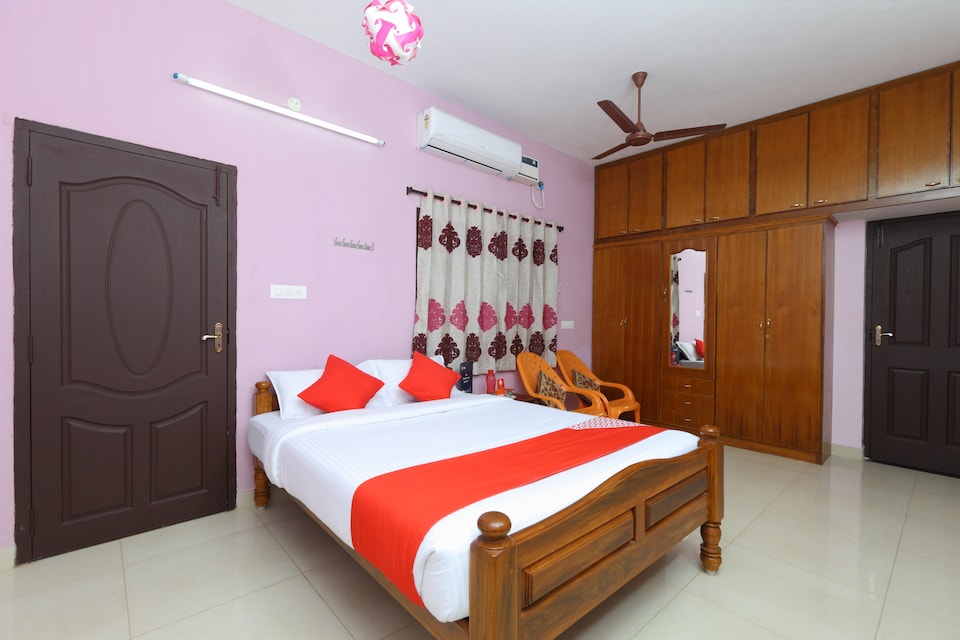 OYO Home 15366 Cozy 4BHK, Pondicherry City Centre, Pondicherry