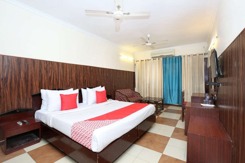 OYO 2690 Hotel Oscar Regency, Panchkula, Panchkula