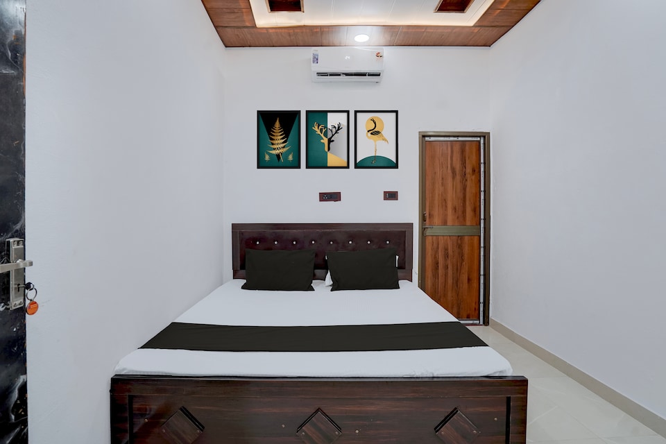SPOT ON Monishka Palace, Ayodhya, Ayodhya