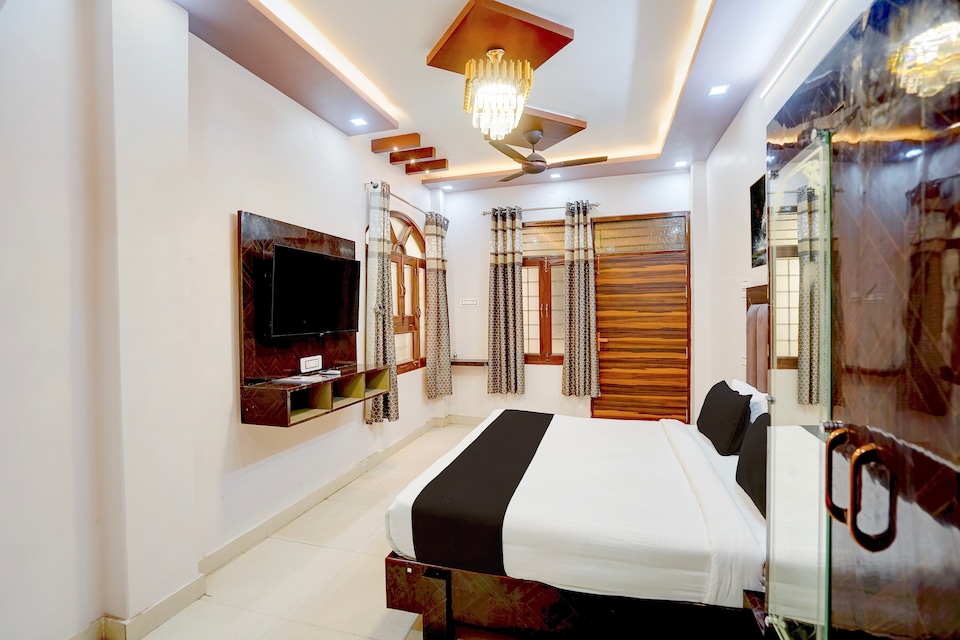 Hotel O Uma Galaxy, Barra Kanpur, Kanpur