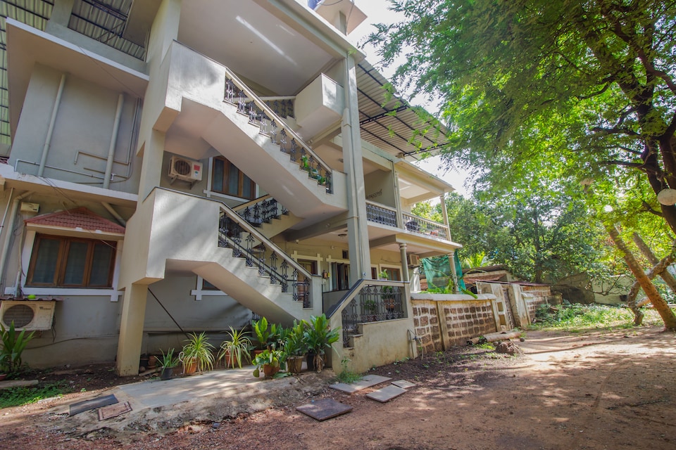 OYO 15370 Home Field View Studio Calangute, Calangute Goa, Goa