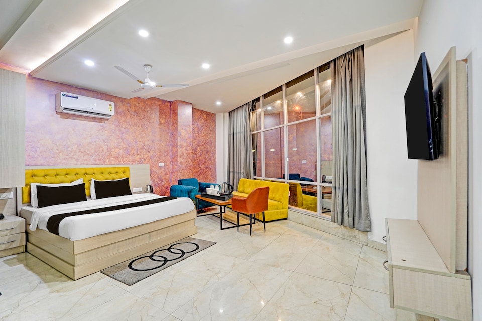 Hotel O Unique Luxury, Zirakpur, Zirakpur