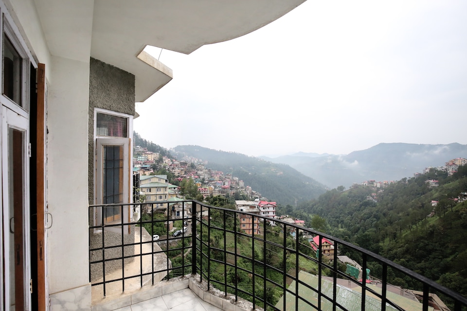 OYO Home 15381 Luxurious 3BHK, New Shimla, Shimla