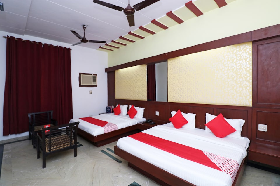 OYO 15383 Hotel Grand Melrose, Aligarh, Aligarh