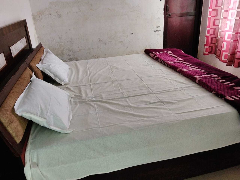SPOT ON Raj guest house, Una, Una