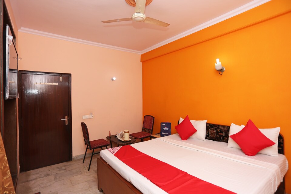 OYO 15398 Hotel The New Avenue, Aligarh, Aligarh