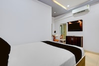 Hotel O V Star 