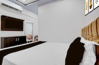 Hotel O V Star 