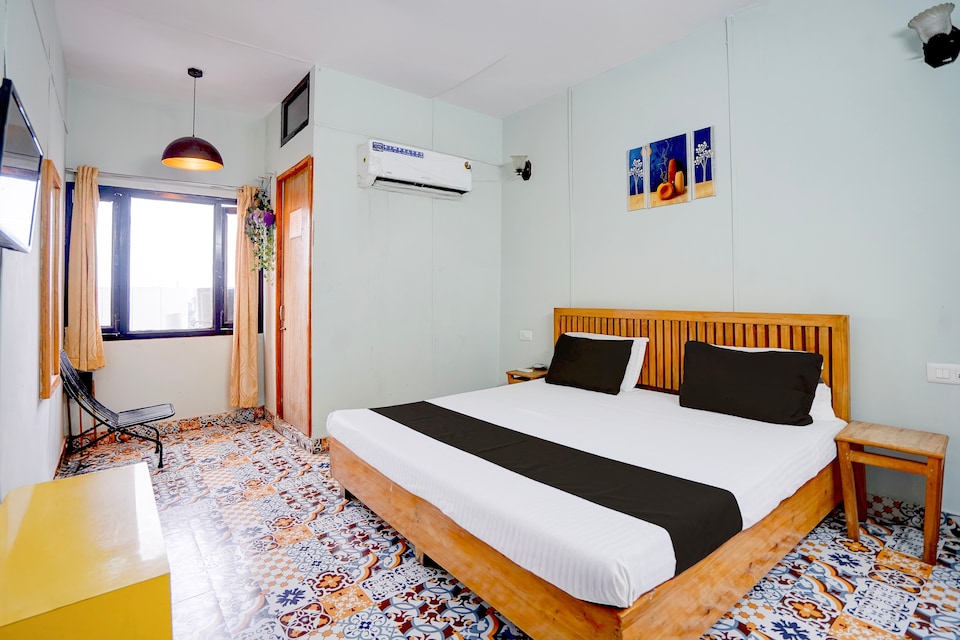 Hotel O Comfort , Rajpur Road Dehradun, Dehradun