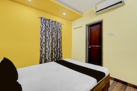 HOTEL O SHREE ROXY PLAZA