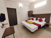 HOTEL O SHREE ROXY PLAZA