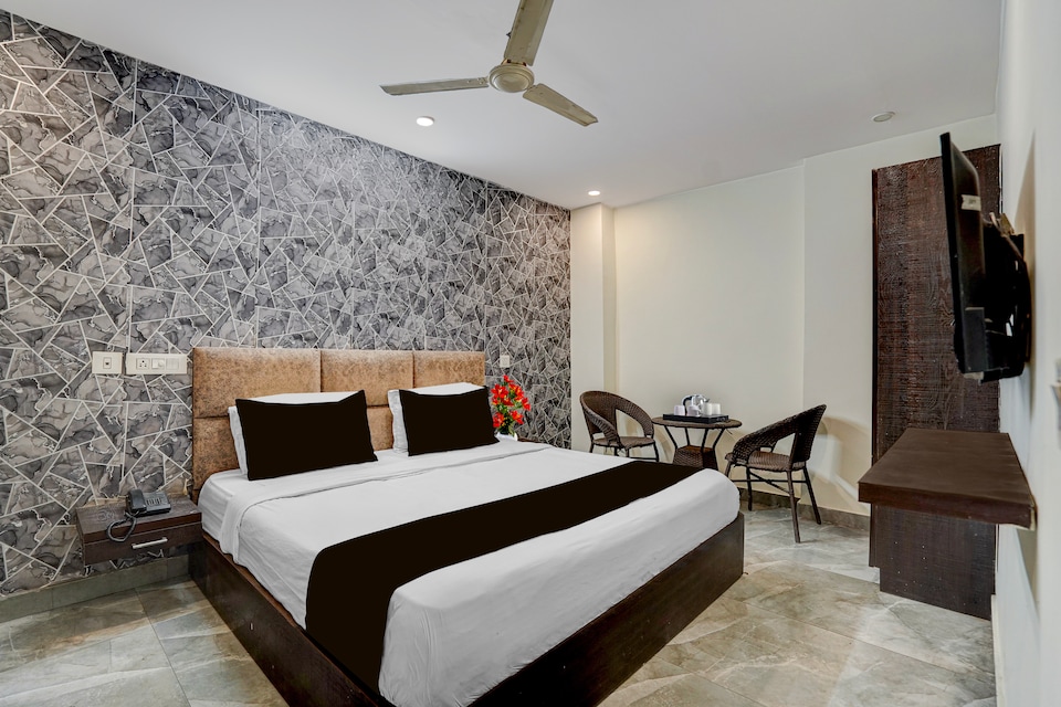 Townhouse Faridabad Railway Road Formerly Hotel Krishna, Faridabad, Faridabad