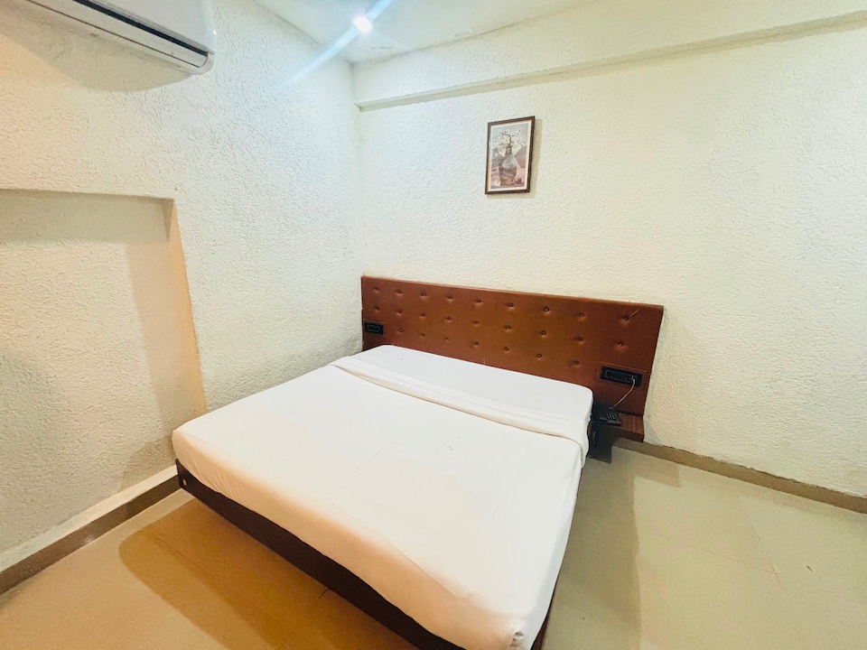  Hotel O Adarsh, MP Nagar Bhopal, Bhopal