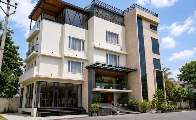 Townhouse Bommanahalli Metro Station Bangalore