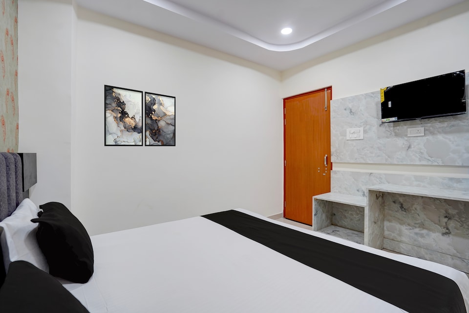 Hotel O SURYA HOTEL, IIT Kanpur, Kanpur