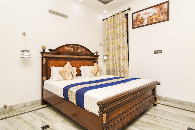 OYO Home Feeling Accomodation Near Pvr Ansal Plaza Greater Noida