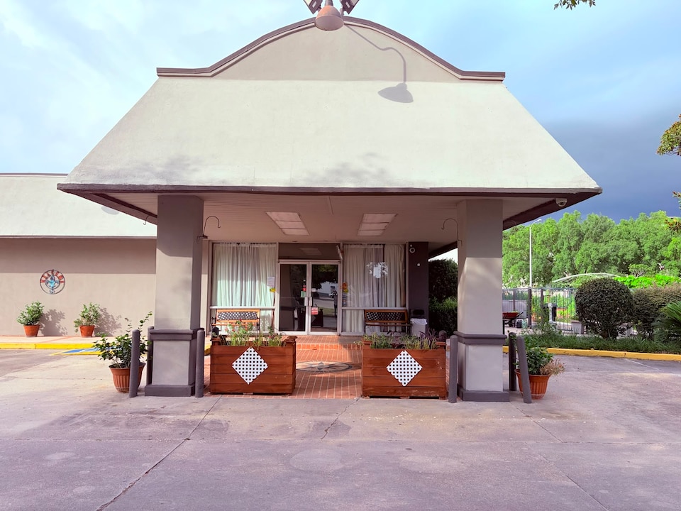 Discovery Inn Lafayette Airport I-10, C70501, Lafayette LA