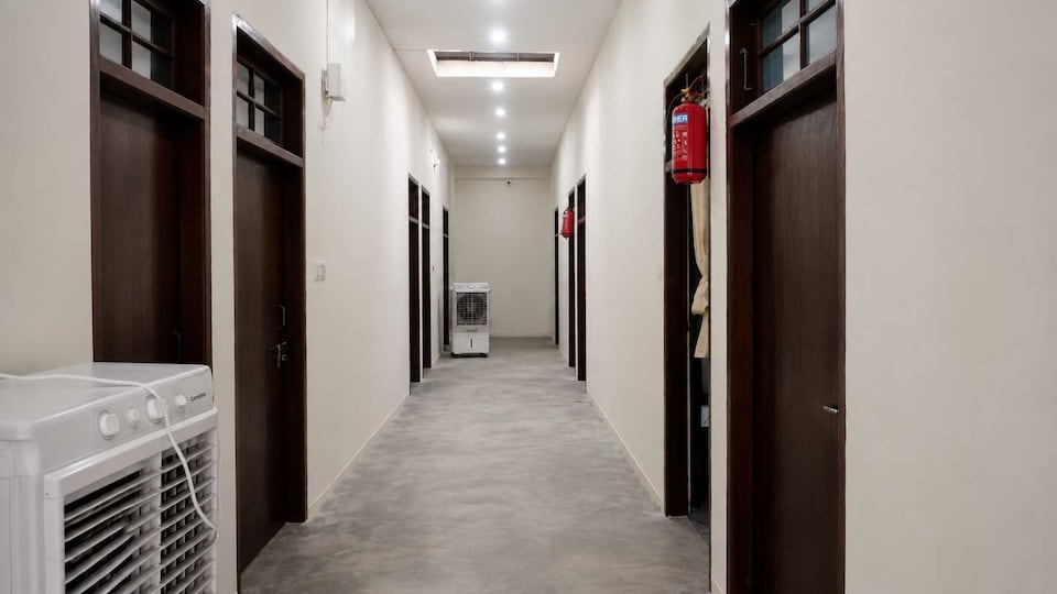 SPOT ON Bagi Royel Hotel, Vikas Nagar Lucknow, Lucknow