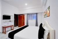 SPOT ON  Hotel Aarav Palace 