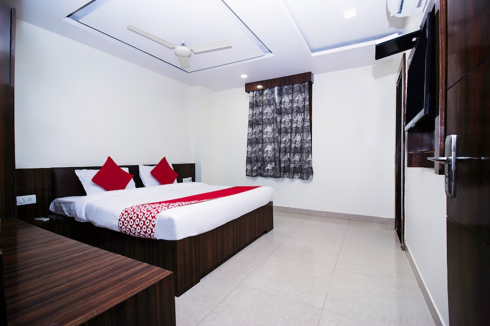 Hotel O Galaxy Palace, Ajmer Central, Ajmer