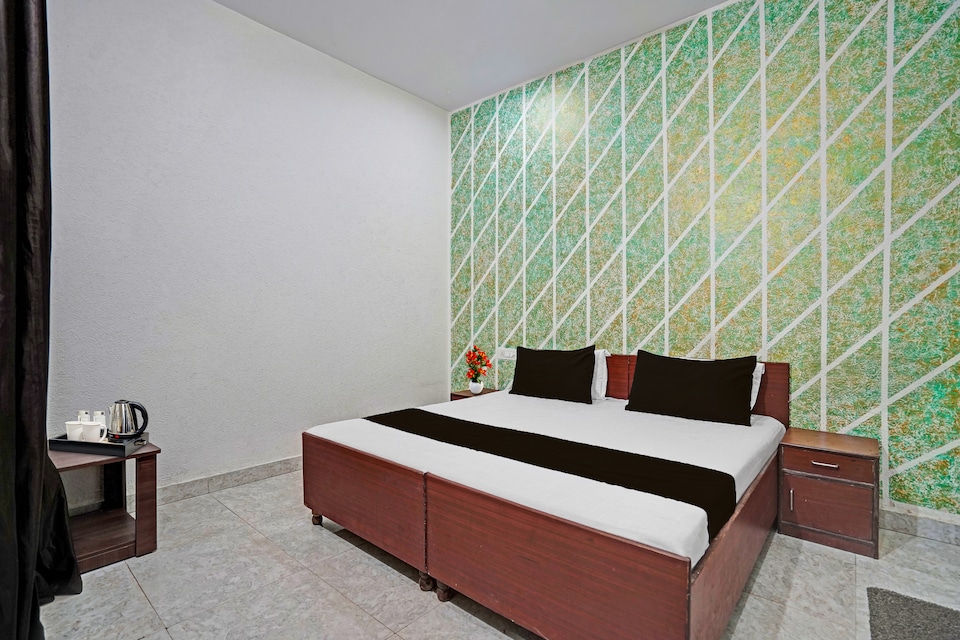 Hotel O Starline, Zirakpur, Zirakpur
