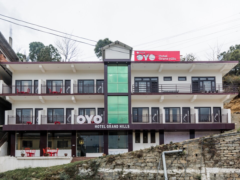 OYO 15428 Hotel Grand Hills, Banikhet, Dalhousie