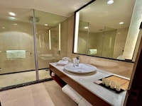 Clubhouse Hotel by CheckIn Amritsar