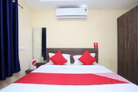 OYO Apollo Paradise Guest House