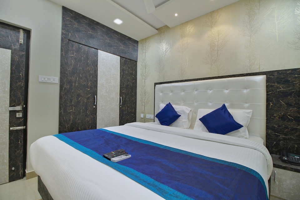 OYO 15442 Mahalakshmi Suites, Sathy Road Coimbatore-II, Coimbatore